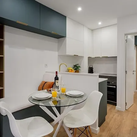 Petite Charm In Old Appartement Lisboa