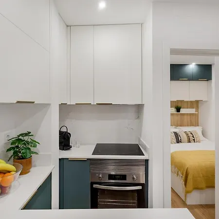 Petite Charm In Old Apartamento *