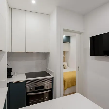 Petite Charm In Old Apartamento *