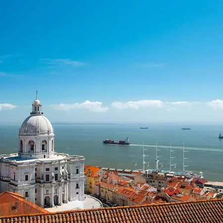 Petite Charm In Old * Lisboa