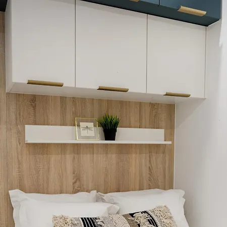 Petite Charm In Old Apartamento